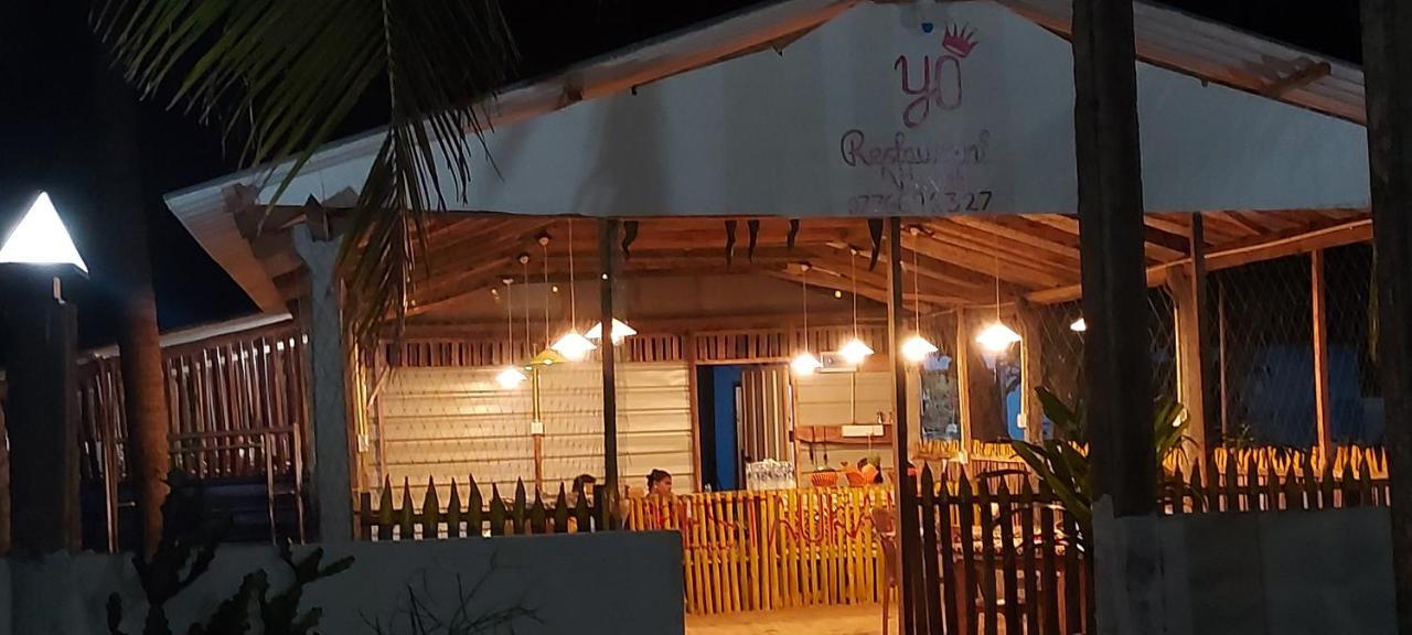 Nilaveli Beach Rooms エクステリア 写真