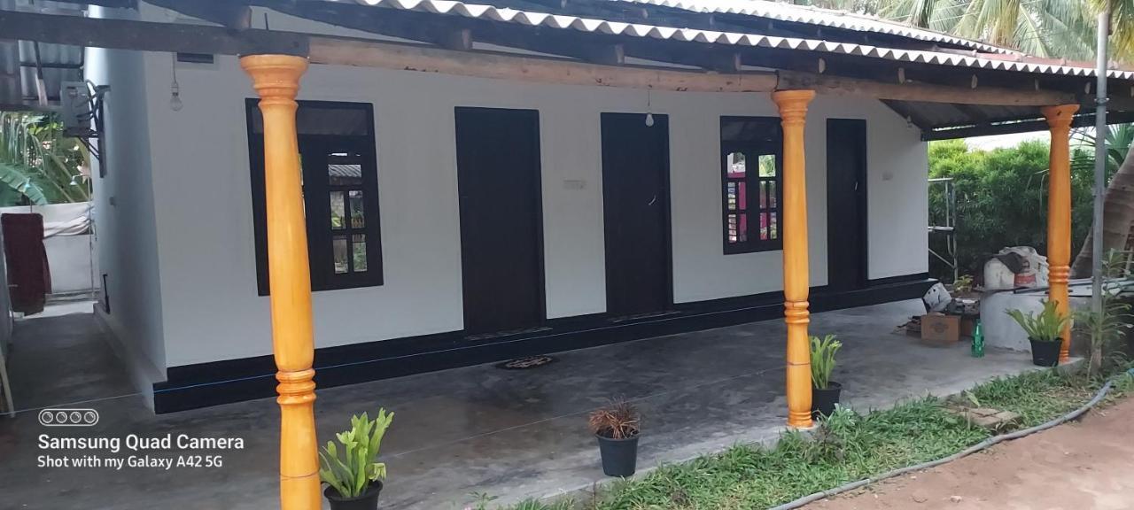 Nilaveli Beach Rooms エクステリア 写真