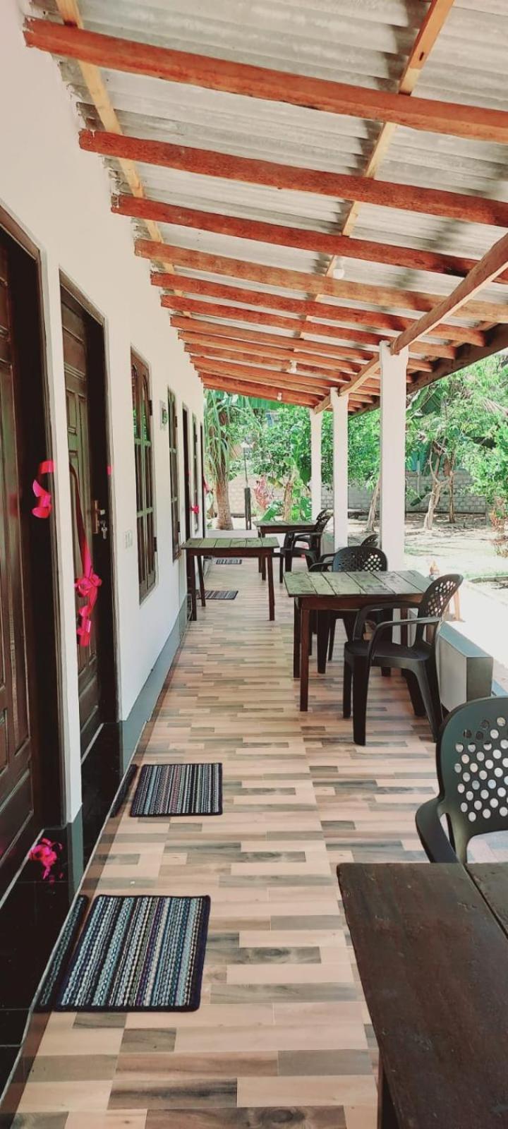 Nilaveli Beach Rooms エクステリア 写真