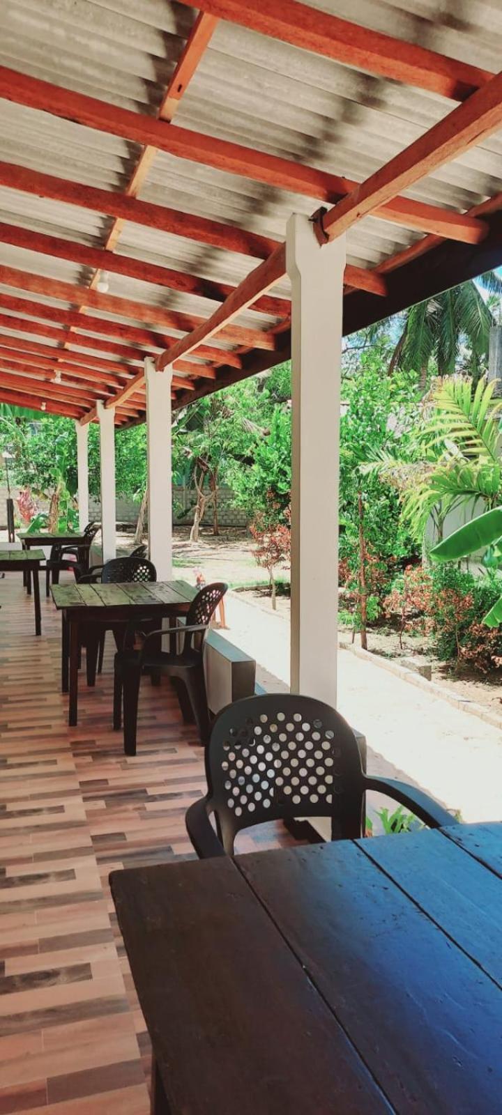 Nilaveli Beach Rooms エクステリア 写真