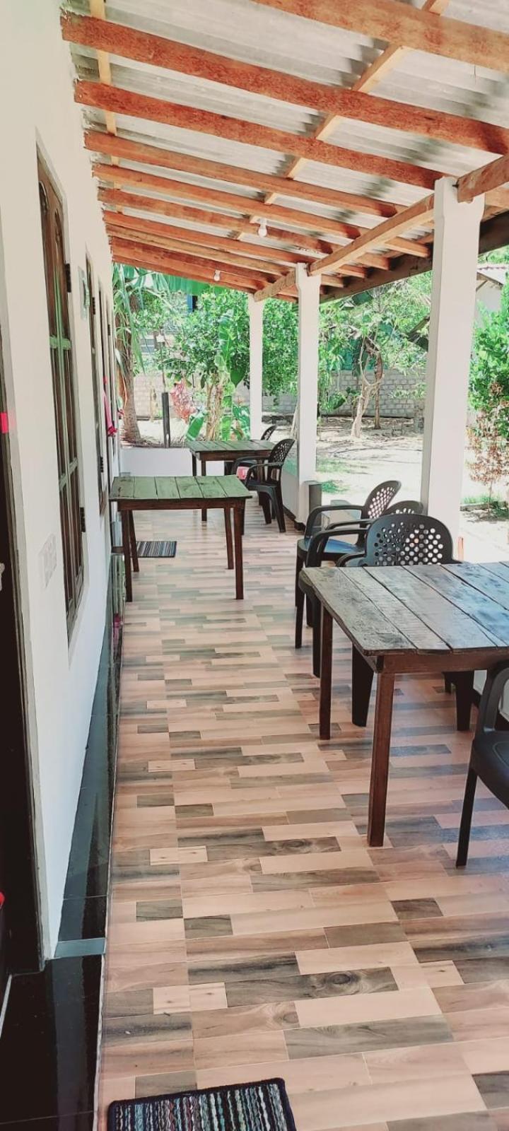 Nilaveli Beach Rooms エクステリア 写真