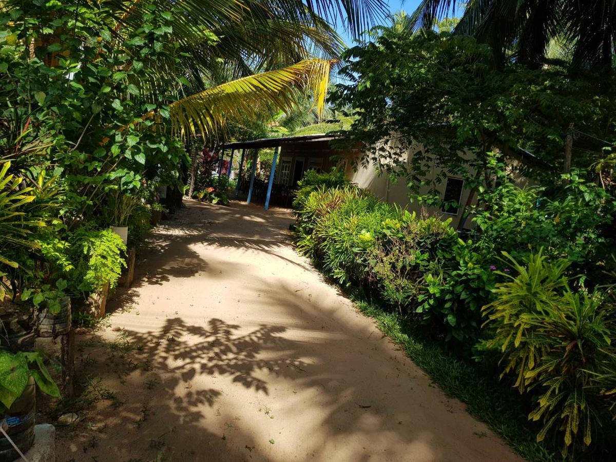 Nilaveli Beach Rooms エクステリア 写真